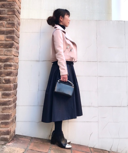 ZARA ライダースジャケット ピンク ネイビー ワントーン スカート 大人カジュアル コーディネート ファッション ootd