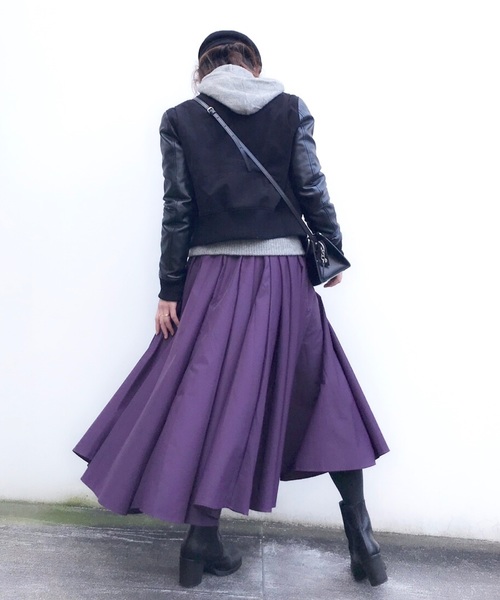 フレアスカート ニットパーカー ライダース 冬 大人カジュアル コーディネート ファッション ootd