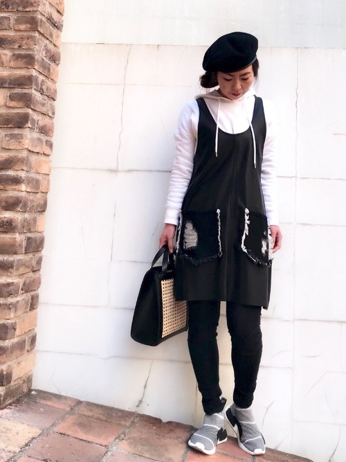 Today’s Outfit パーカー×ワンピース モノトーン スニーカー 大人カジュアル コーデ 2018.2.16