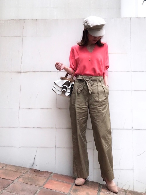 Today’s Outfit ビタミンカラーニット×ライトカーキパンツ シンプル 大人カジュアル コーデ 2018.4.25