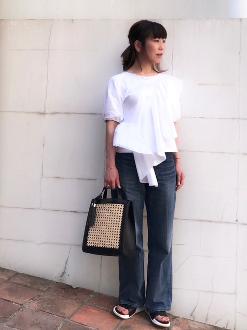 Today’s Outfit 初夏 フリル 白Tシャツ×ワイドデニム シンプル 大人カジュアル コーデ 2018.4.29