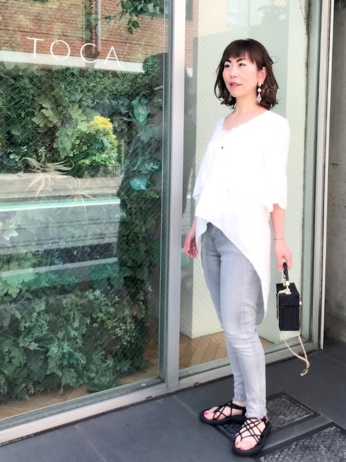 Today’s Outfit 白ブラウス×デニム シンプル 大人カジュアル コーデ 2018.5.7