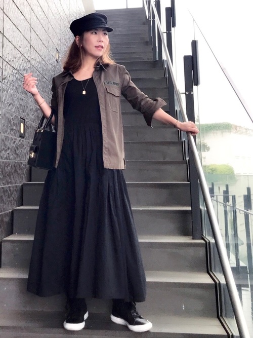 Today’s Outfit シンプルワンピースにミリタリー リメイクシャツ ハイカットスニーカー 大人カジュアル コーデ 2018.9.30