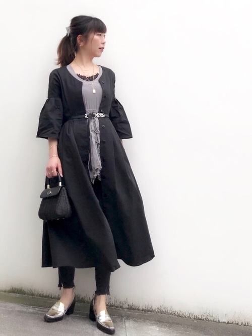 Today’s Outfit モノトーン 細ベルト ウエストマーク 黒スキニー×シャツワンピース 春 大人カジュアル コーデ 2019.3.30