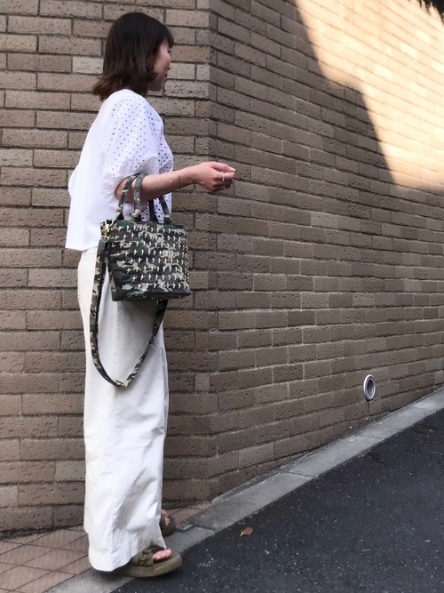 Today’s Outfit ホワイトコーデにカモフラでアクセント シンプル 大人カジュアル コーデ 2019.5.29