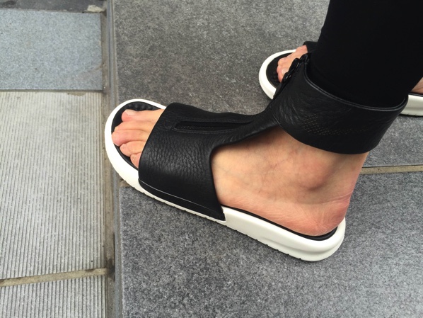 nike lab BENASSI CUFF LUX ナイキラボ べナッシ カフ ラックス サンダル